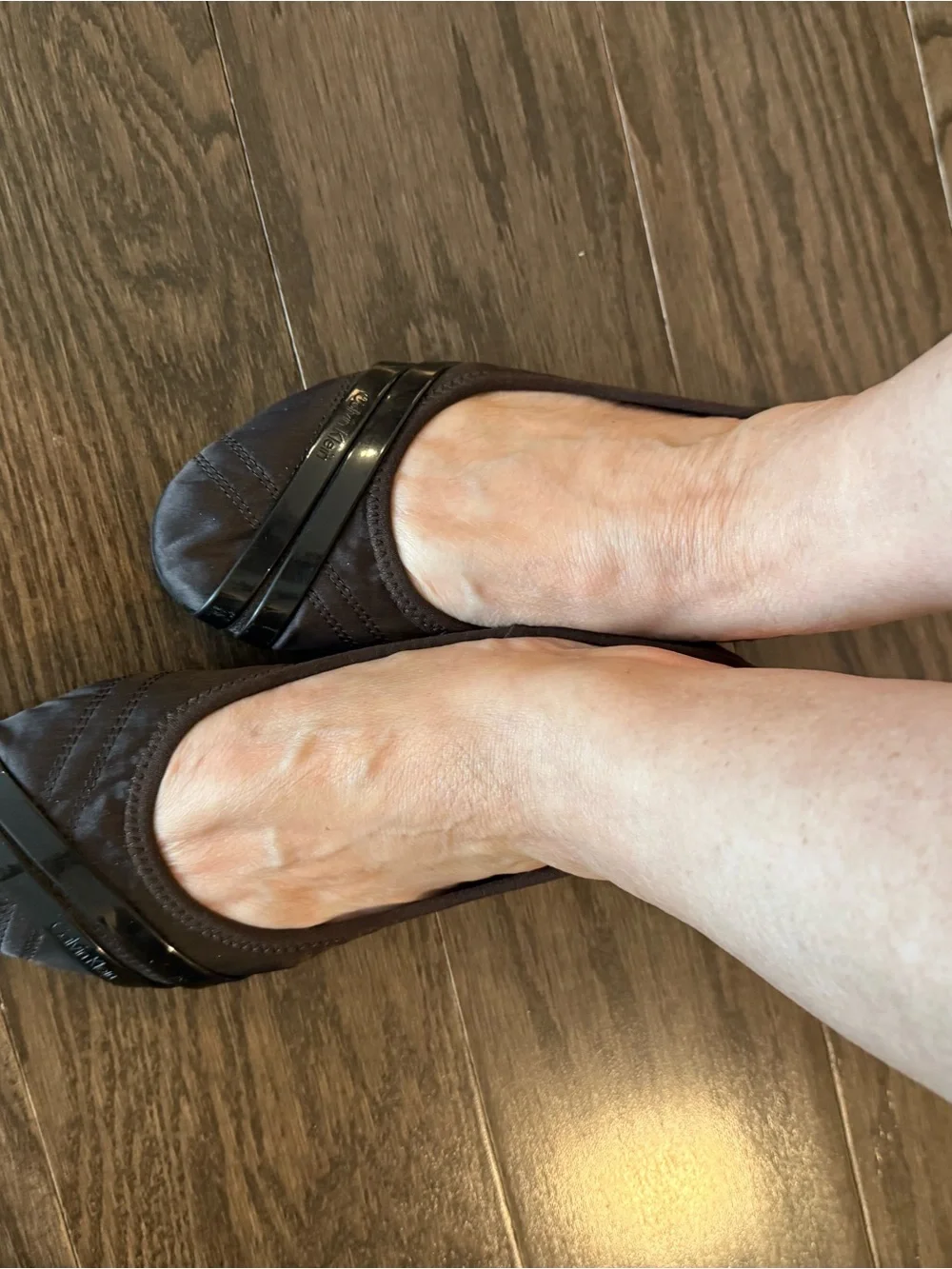 Calvin Klein Brown Quilted Ballet Flats with Glossy Toe Straps size 7